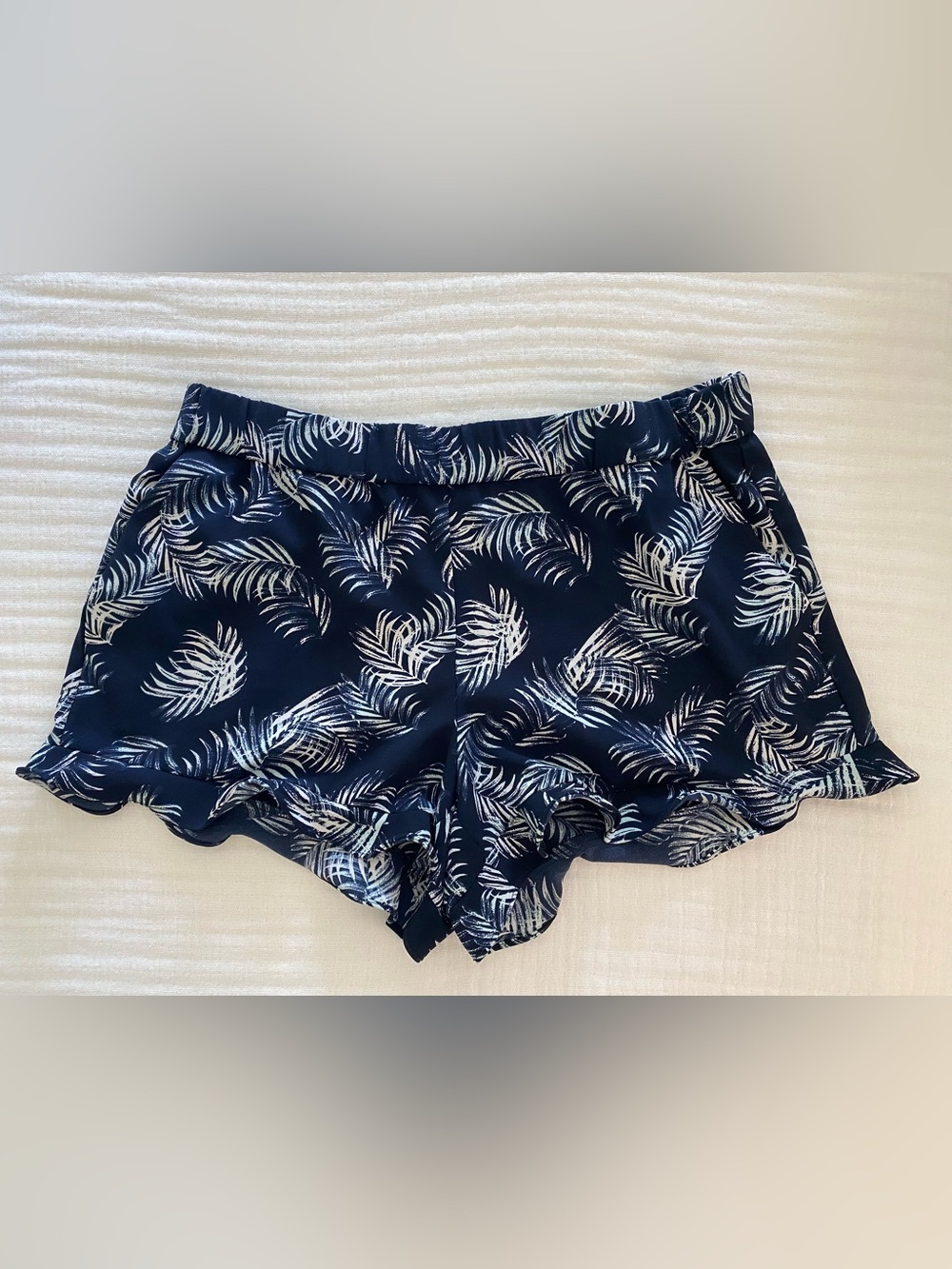 Maison Jules (Macys) Palm-Print Ruffle Hem Shorts